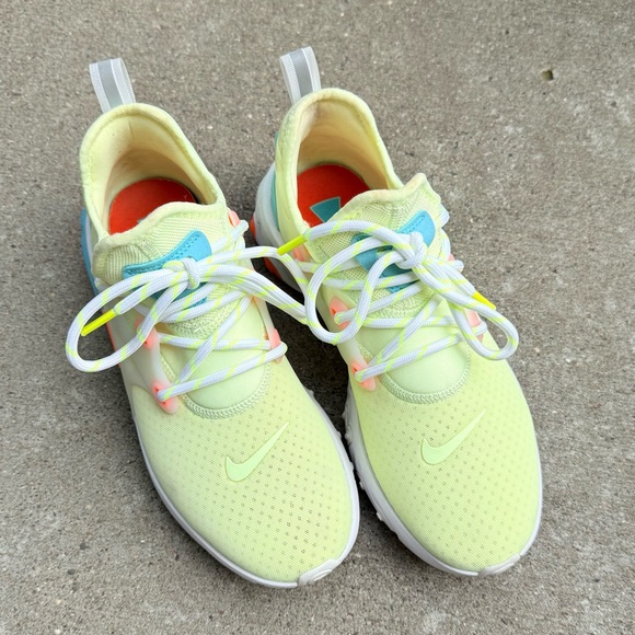 Nike React Presto 'Psychedelic Lava' Athletic Sneakers Womens size 7 - Picture 2 of 9